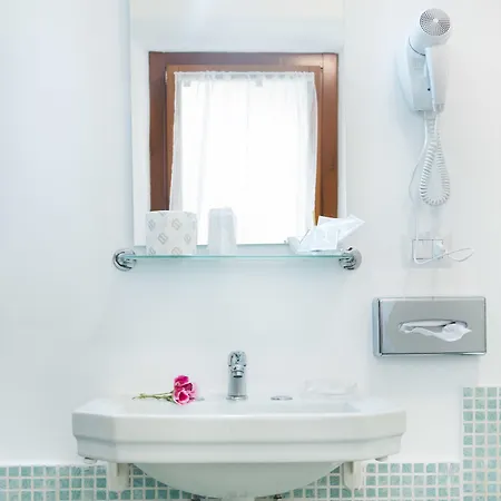 Frühstückspension Domus Popolo 4*