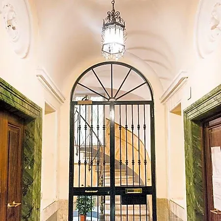 Domus Popolo 4*
