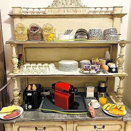 Domus Popolo Couette-café 4*