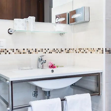 ベッド・アンド・ブレックファスト ドムス ポポロ ローマ