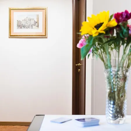 Frühstückspension Domus Popolo 4*