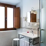 Domus Popolo Oda ve Kahvaltı 4*