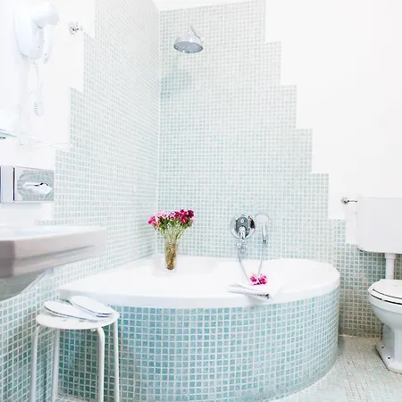 Bed & Breakfast Domus Popolo Rome